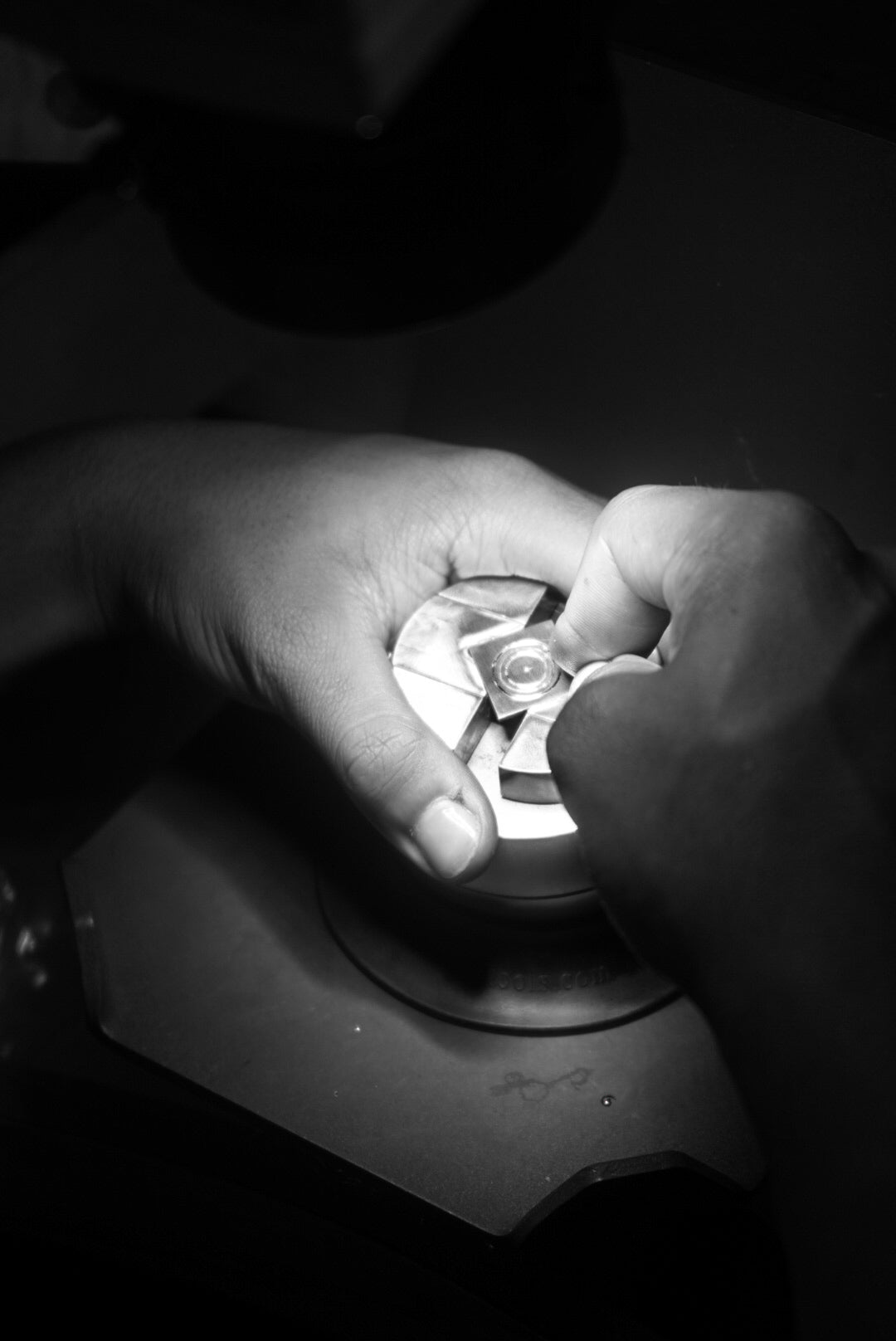 How to Pick out the Right Diamond